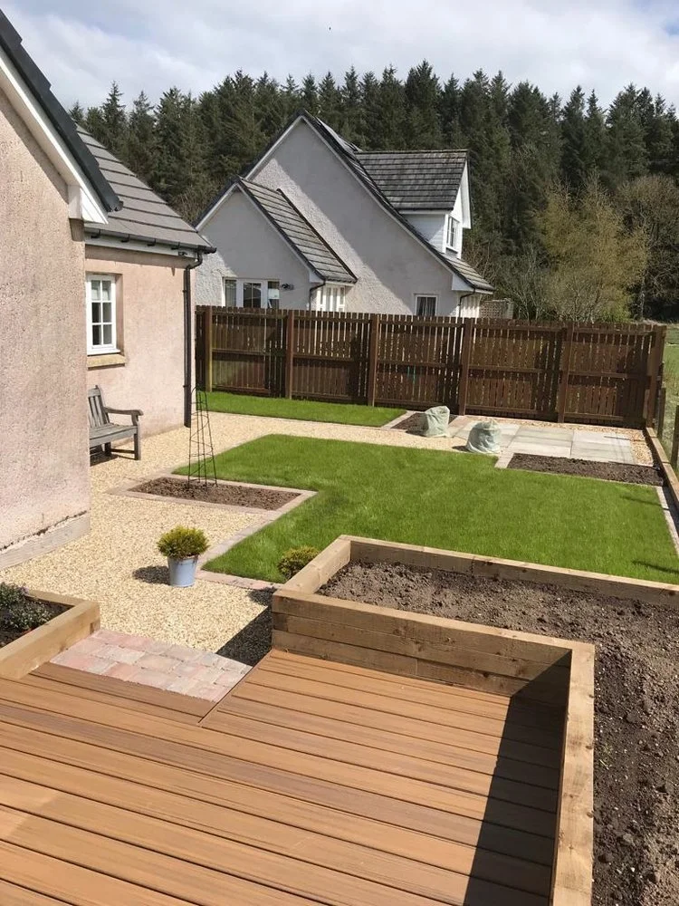 Landscaped garden with gravel and lawn